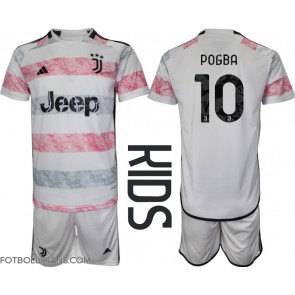Juventus Paul Pogba #10 Replika Bortatröja Barn 2023-24 Kortärmad (+ Korta byxor)